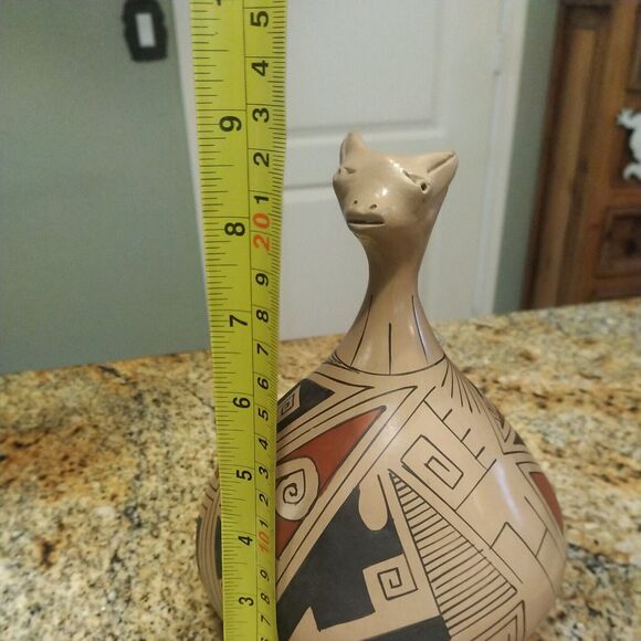 Stunning Vintage Mata Ortiz Mexico Pottery by Celia Lopez - Picture 10 of 11